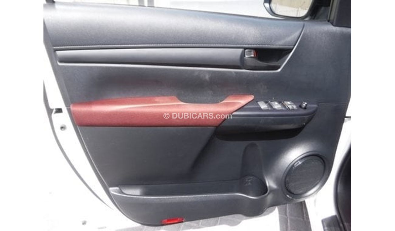 Toyota Hilux 2.7 L , 4x2 ,manual