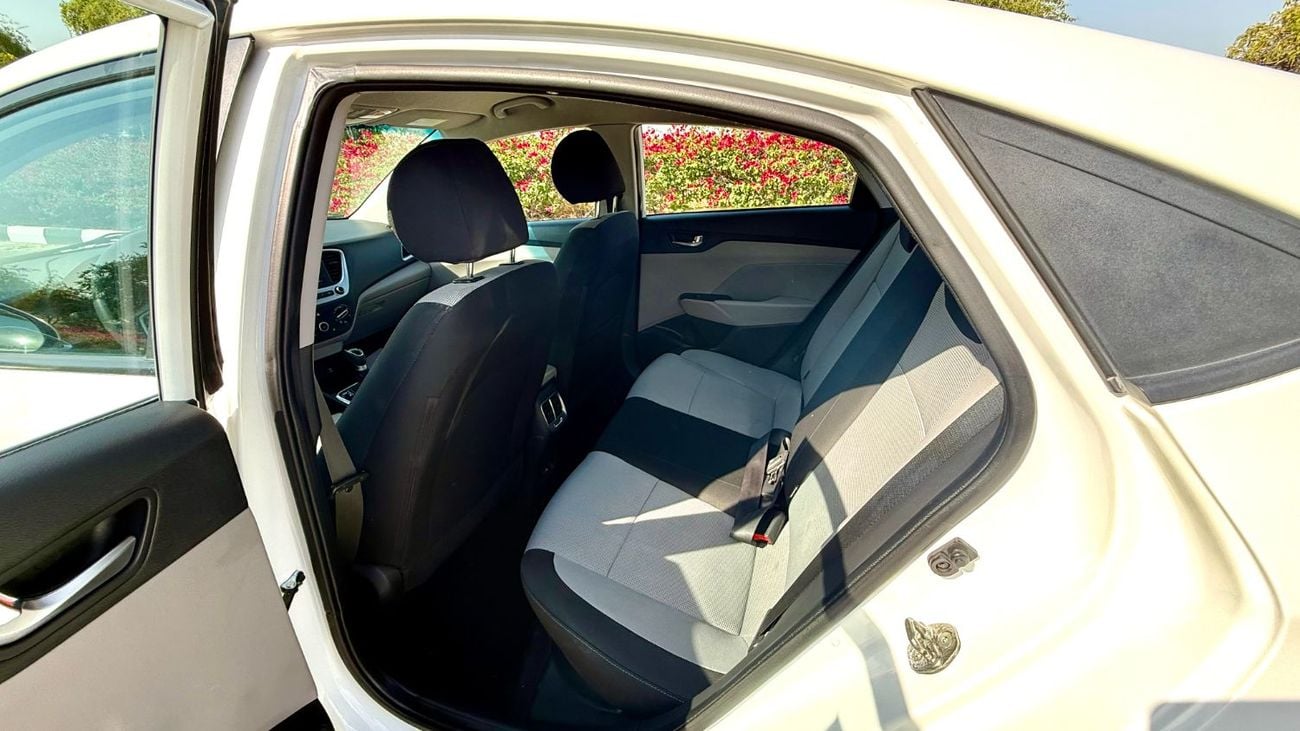 Hyundai Accent Comfort+ 1.5L Comfort+ 1.6L