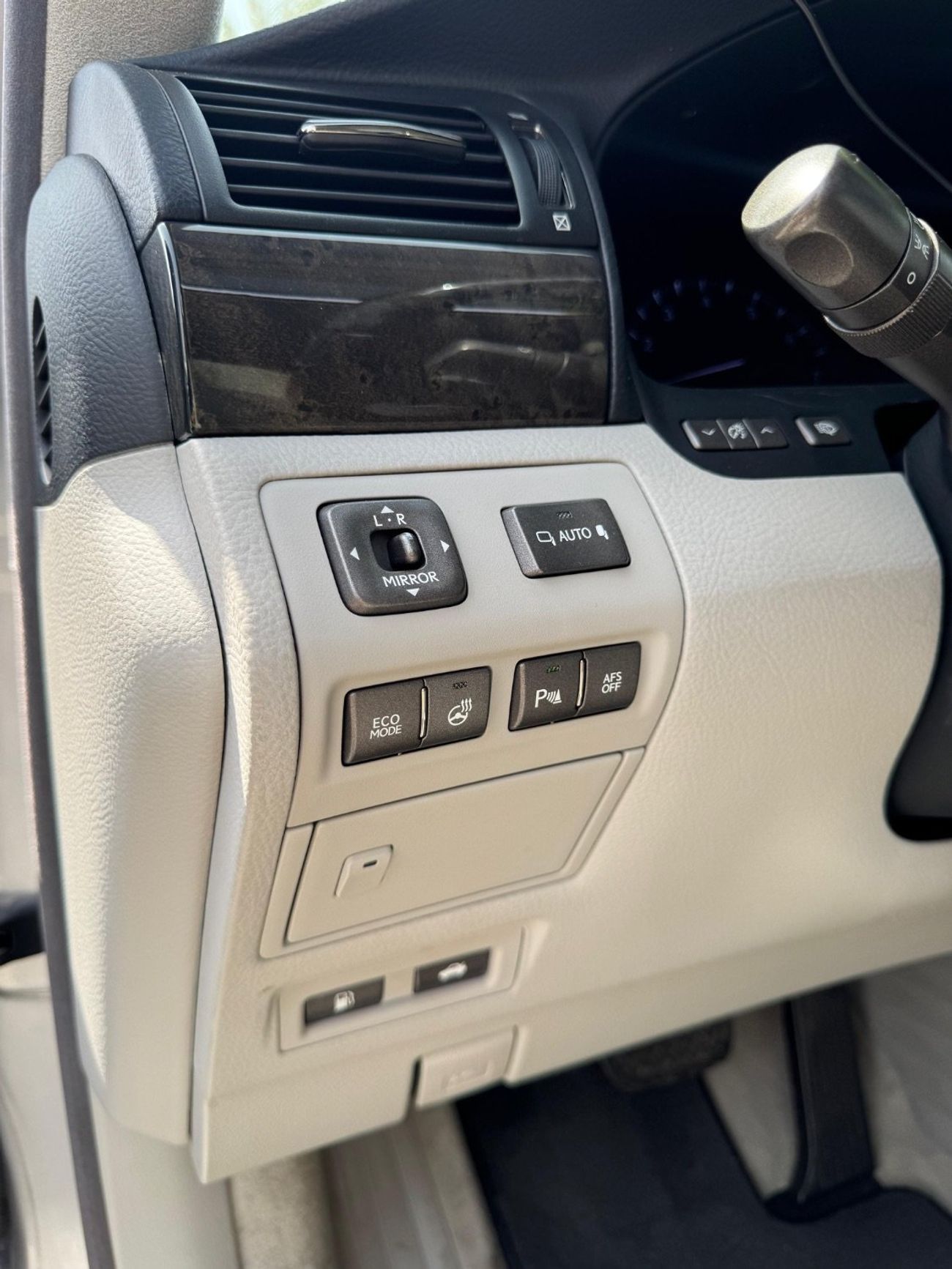 لكزس LS 460 L Titanium 4.6L