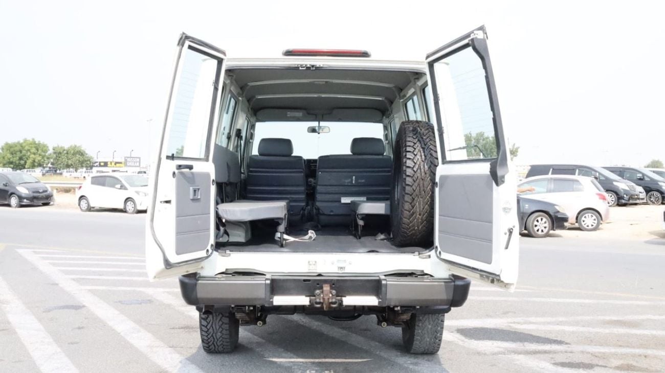 Toyota Land Cruiser 70