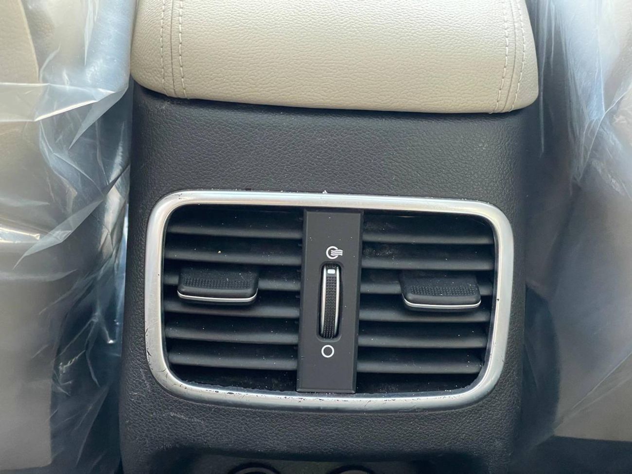 Kia Optima LX 2.4L 2.4L V4  /PANORAMIC SUNROOF / BIG SCREEN / BLIND SPOTS / APPLE- ANDROID AUTO / IN PERFECT CO