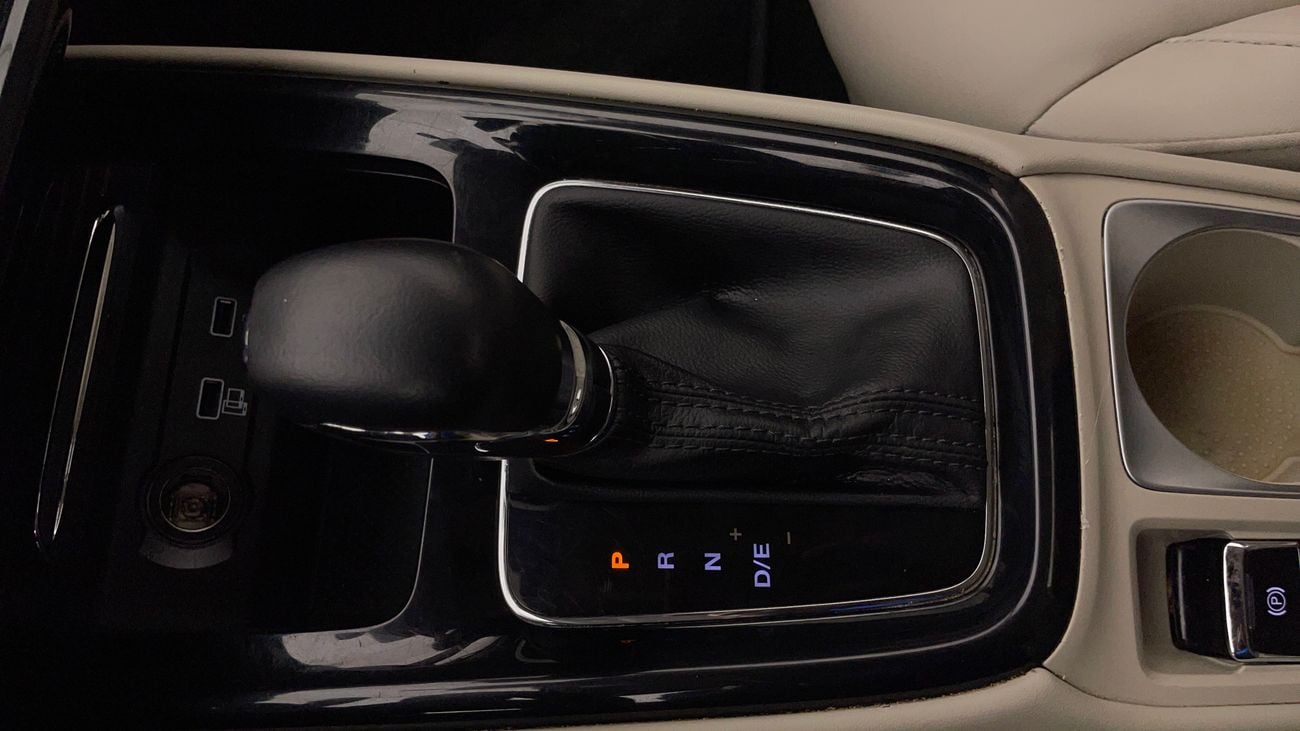 أم جي 5 LUXURY 1.5 | بدون دفعة مقدمة | اختبار القيادة في المنزل