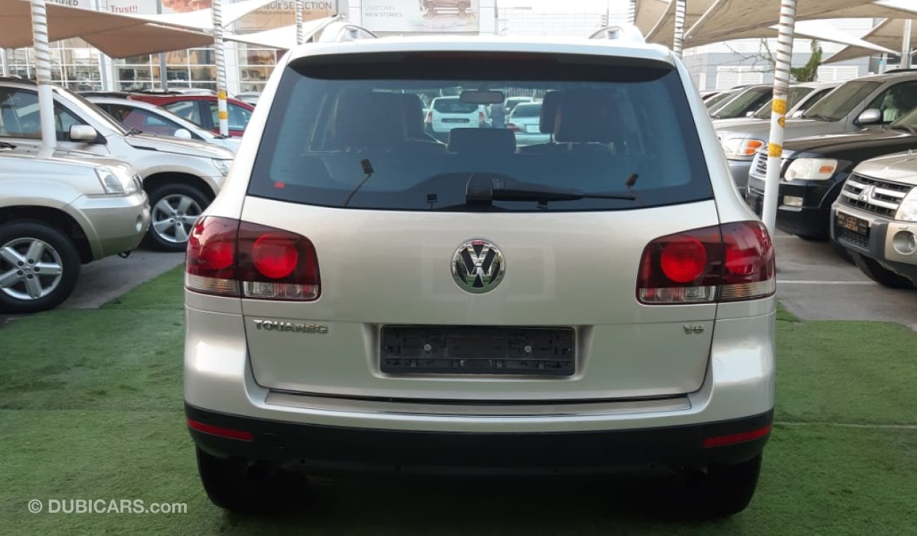 Volkswagen Touareg G C C - numberone - hatch - leather - sensors - alloy wheels - CD player - fog lights - in excellent