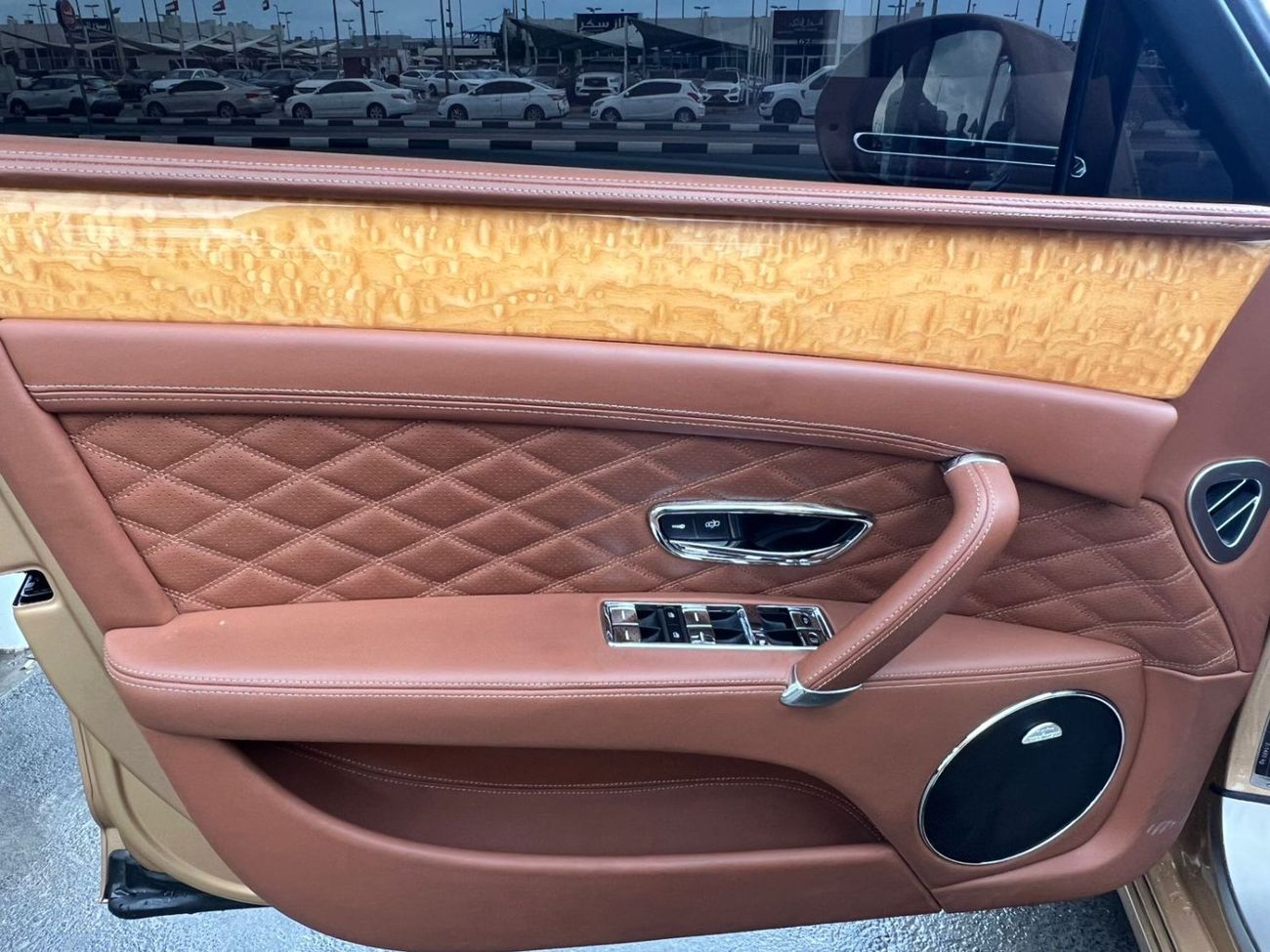 بنتلي فلاينج سبور BENTLEY FLYING SPUR TWINTURBO  2016.4.0L/V8