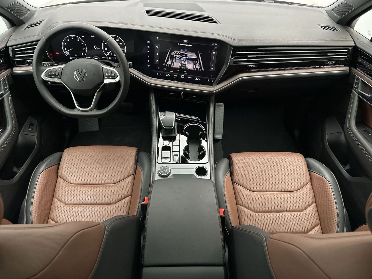 Volkswagen Touareg 3.0T TL (340 HP) Touareg Elegance + (REF#02757) - 44,100 AED SAVINGS from New Car