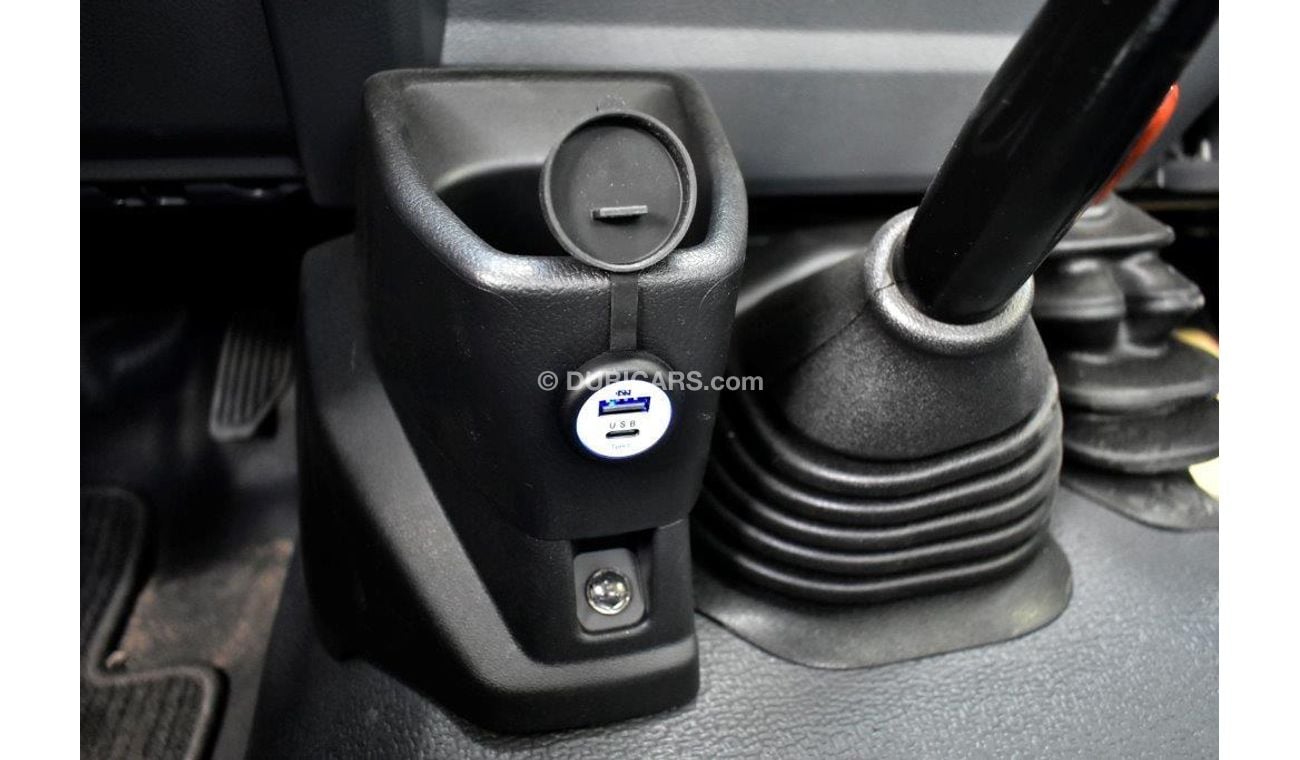 Toyota Land Cruiser Pick Up 79 Single Cab Pickup Limited V8 4.5L 4WD Turbo Diesel Manual Transmission