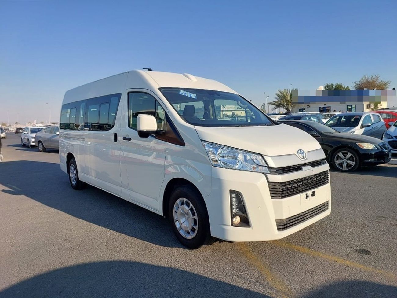 Toyota Hiace Commuter