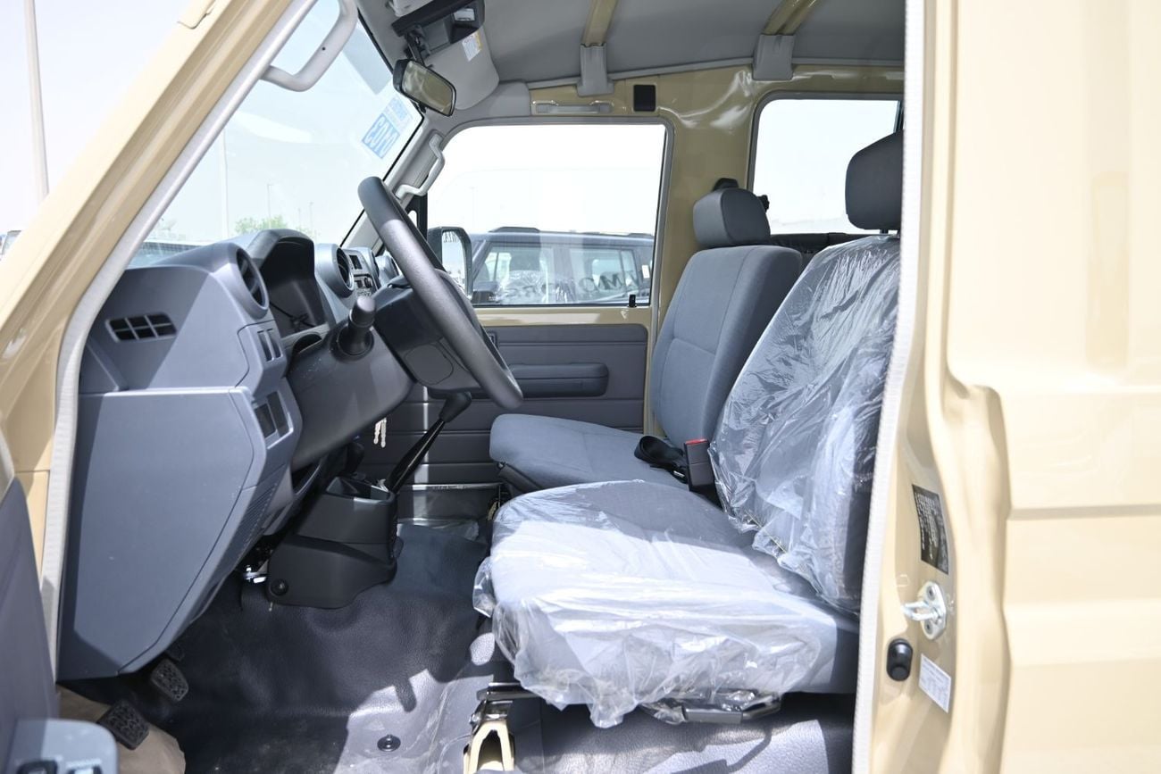 Toyota Land Cruiser 70 SWB 4.0L 4WD Toyota Land Cruiser 70 Series HardTop Manual 4.0L V6, Petrol, 4WD