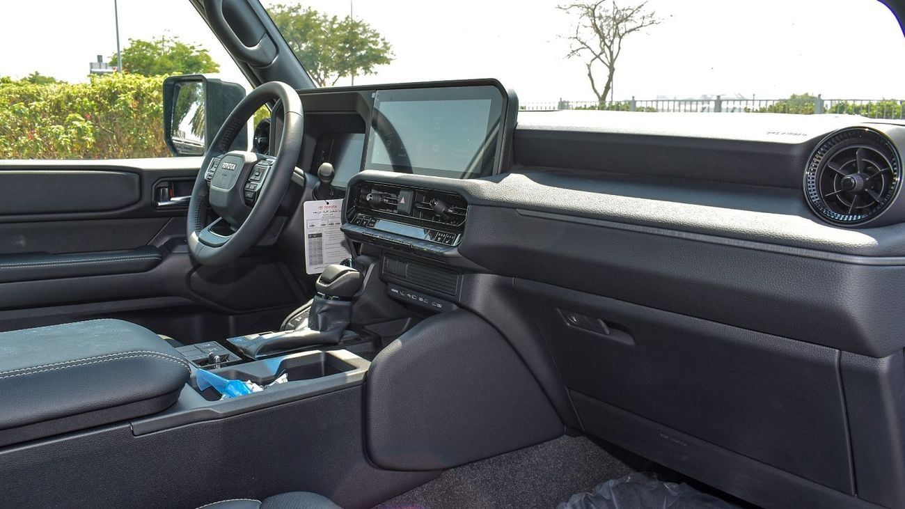 تويوتا برادو Mid ECTAGR032 - 2026 Toyota Prado - 2.4L Petrol Auto - White with Black Interior