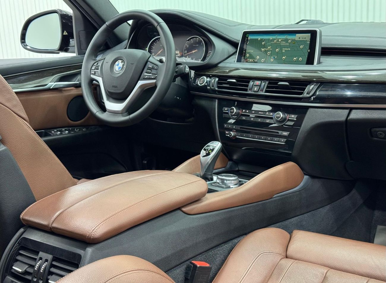 BMW X6 35i Exclusive 3.0L 2016 BMW X6 xDrive35i, Service History, Low Kms, Excellent Condition, GCC