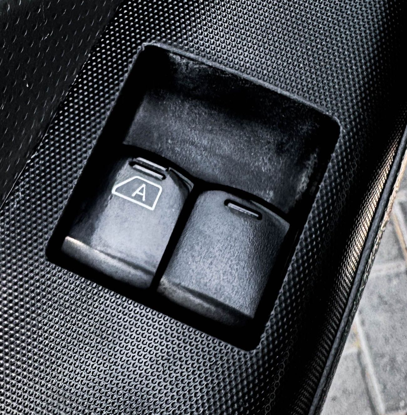 نيسان أورفان نيسان أورفان 2.5 لتر موديل 2019 خليجي بدون حوادث، بحالة ممتازة، قسط شهري 832