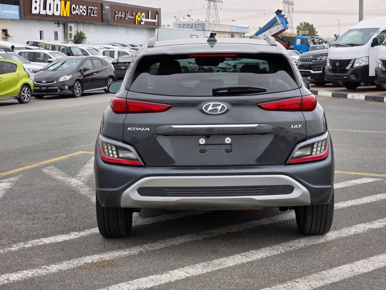 Hyundai Kona 1.6 Limited Turbo Sunroof, Push button, original leather seats and Parking sensors