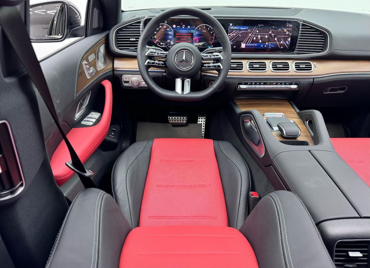 Mercedes-Benz GLE 450 Coupe 2025 Mercedes Benz GLE450 AMG 4MATIC Coupe, Mercedes Warranty, Full Option, Very Low Km, GCC