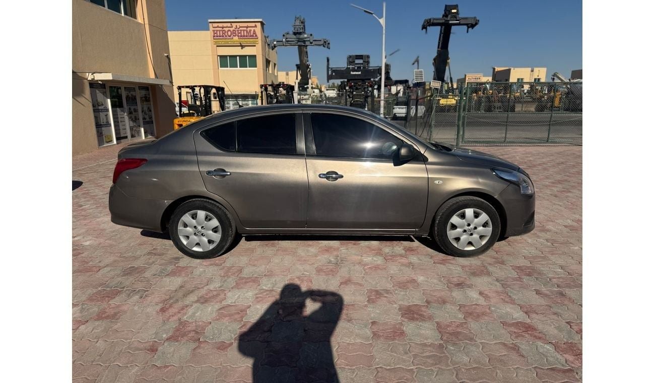 Nissan Sunny SV