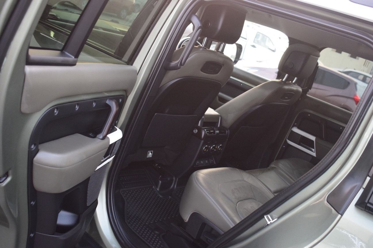 لاند روفر ديفندر P300 110 SE 2.0L (5 Seater)