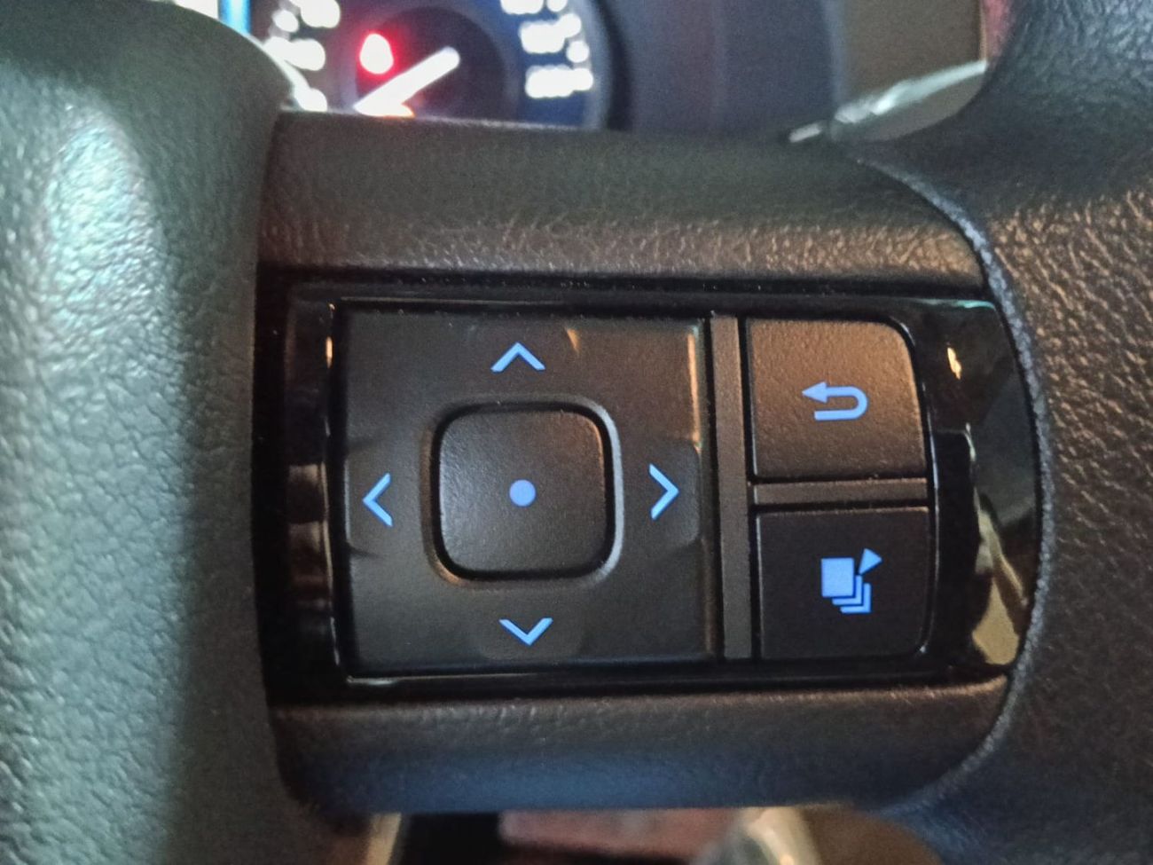 Toyota Fortuner GX2 4X4 Diesel 2.4L