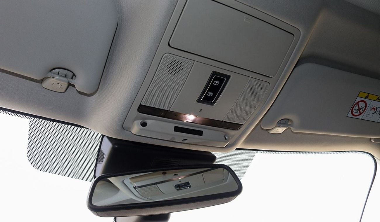 Jaguar F Pace Jaguar F-PACE R-Sport 2.0L Petrol A/T, Model 2018