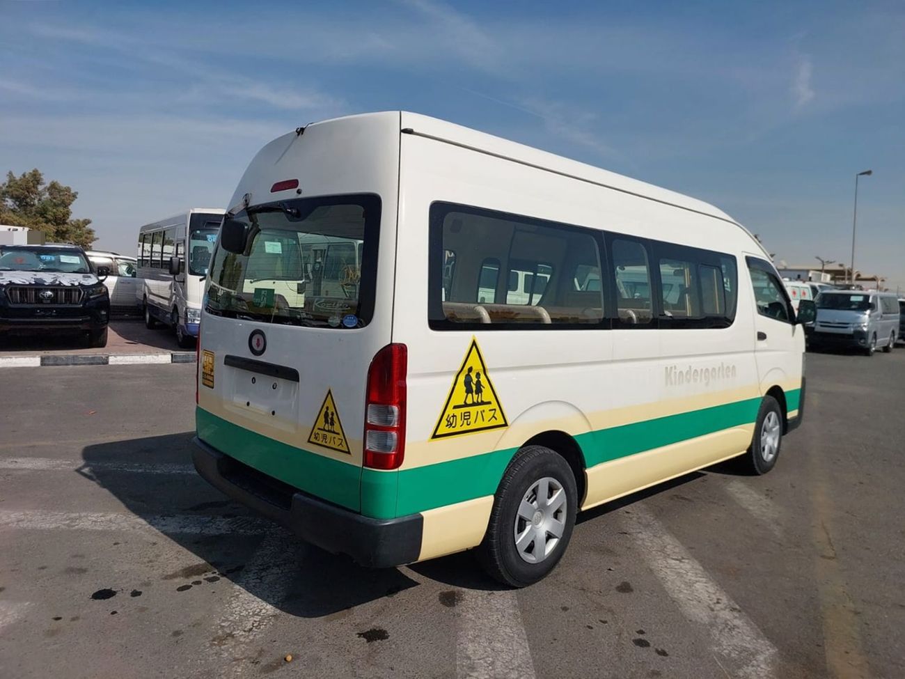تويوتا هاياس TOYOTA HIACE VAN RHD 2015 MODEL 2.7L PETROL AUTOMATIC(PM55169)
