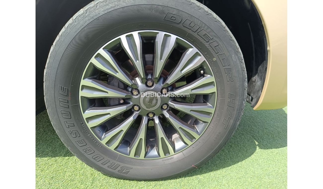 Nissan Patrol SE T2 Car in excellent condition without accidents very good inside and out