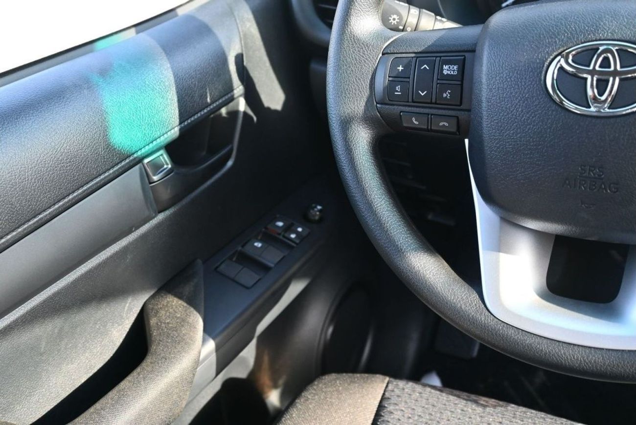 تويوتا هيلوكس تويوتا هايلكس دي ال اكس 2024 4WD 2.4 L Diesel