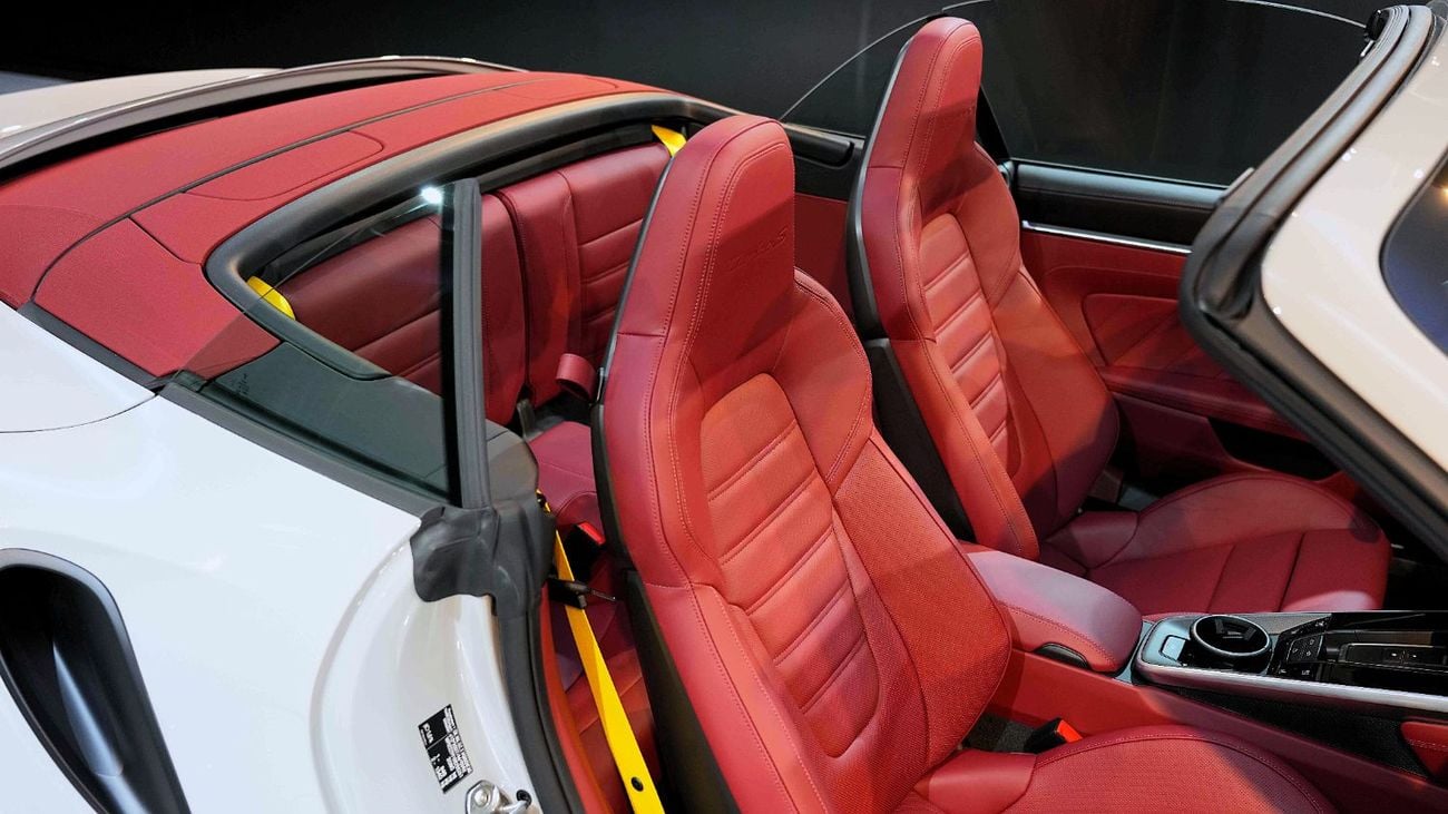 بورش 911 TURBO S CABRIOLET | LIMITED OFFER | FULLY LOADED | BRAND NEW