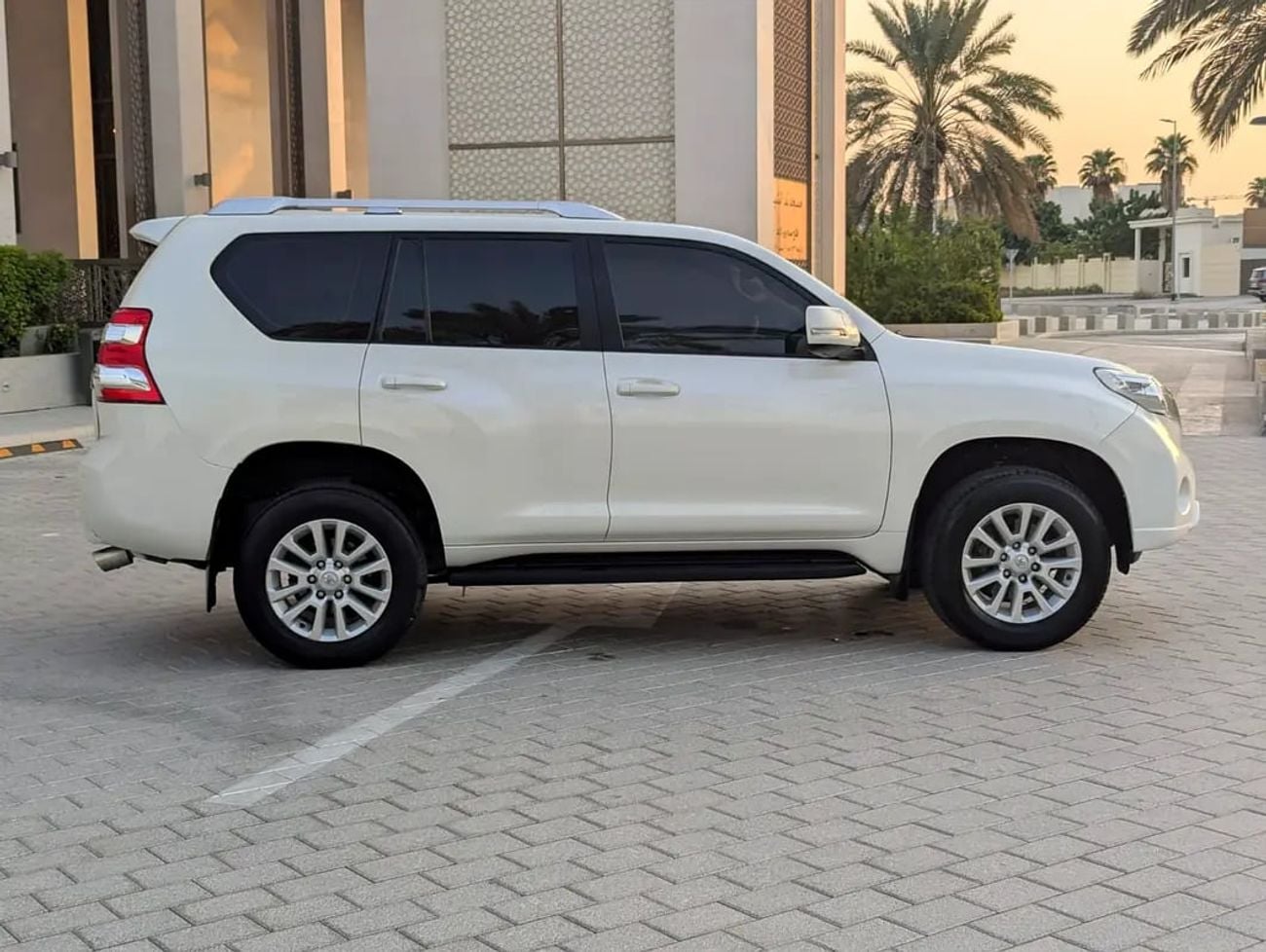 Toyota Prado GXR | GCC Specs | 62,381 KM | 2.7L V4 | Excellent Condition