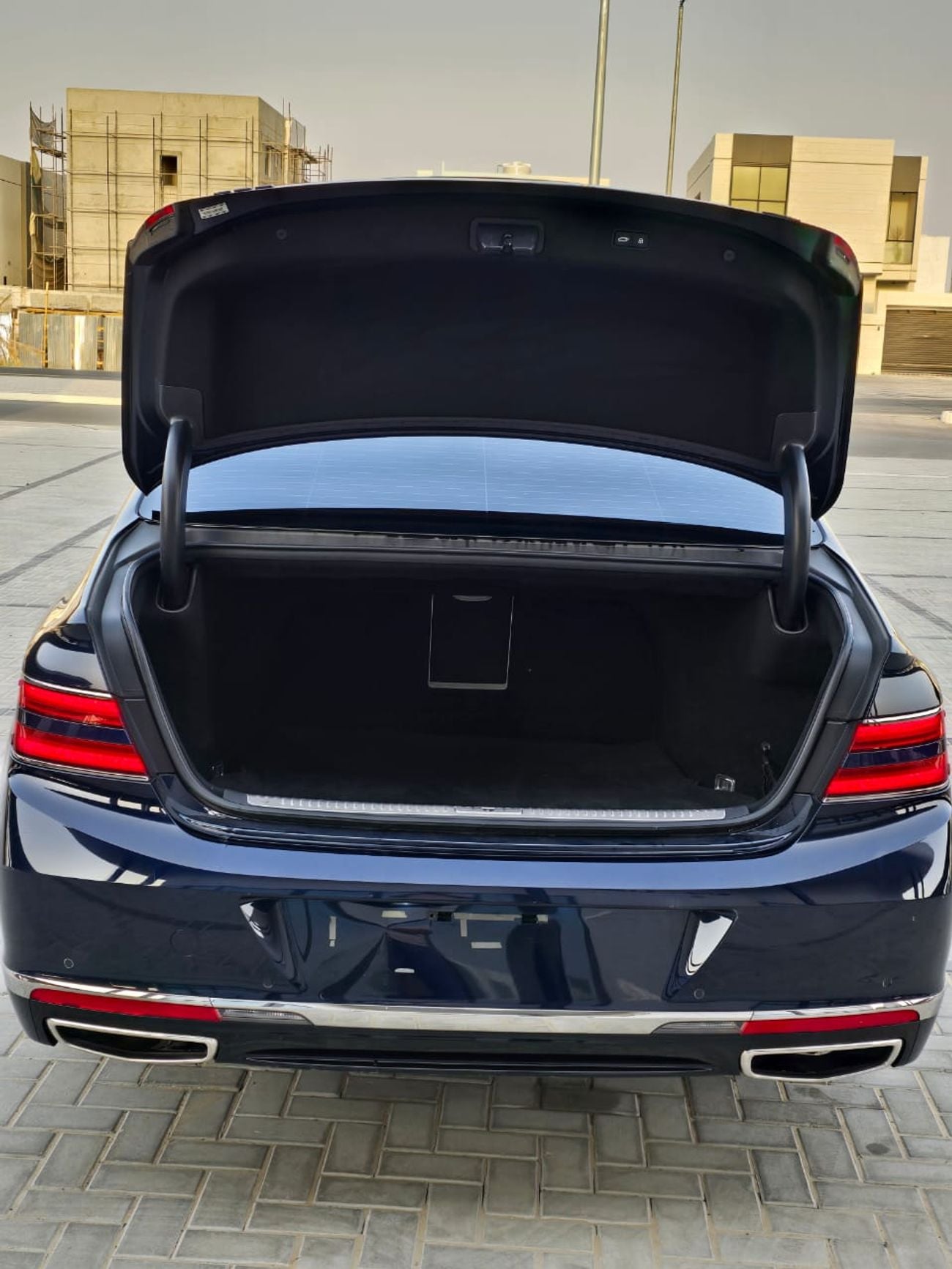 جينيسس G90 PLATINUM
