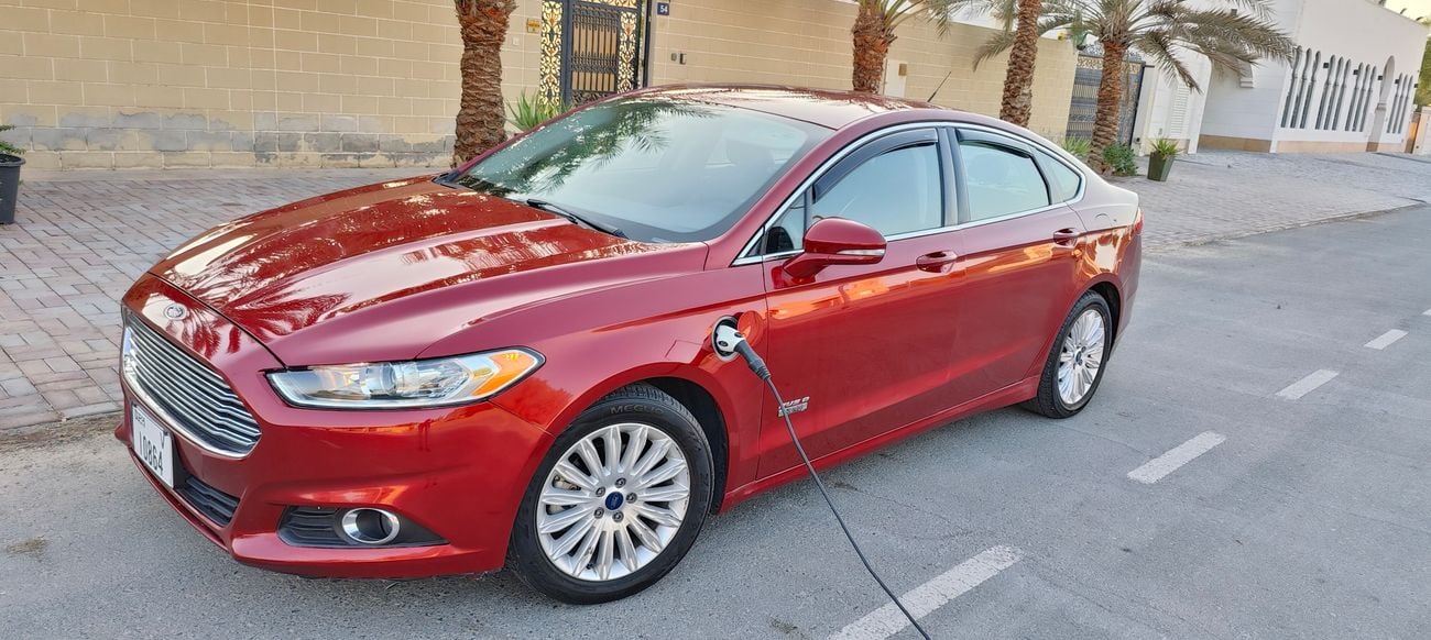 Ford Focus Fusion Plug-In Hybrid