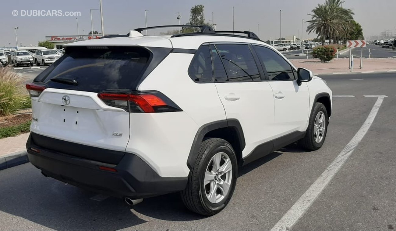 تويوتا راف ٤ TOYOTA RAV4 XLE push  start sunroof