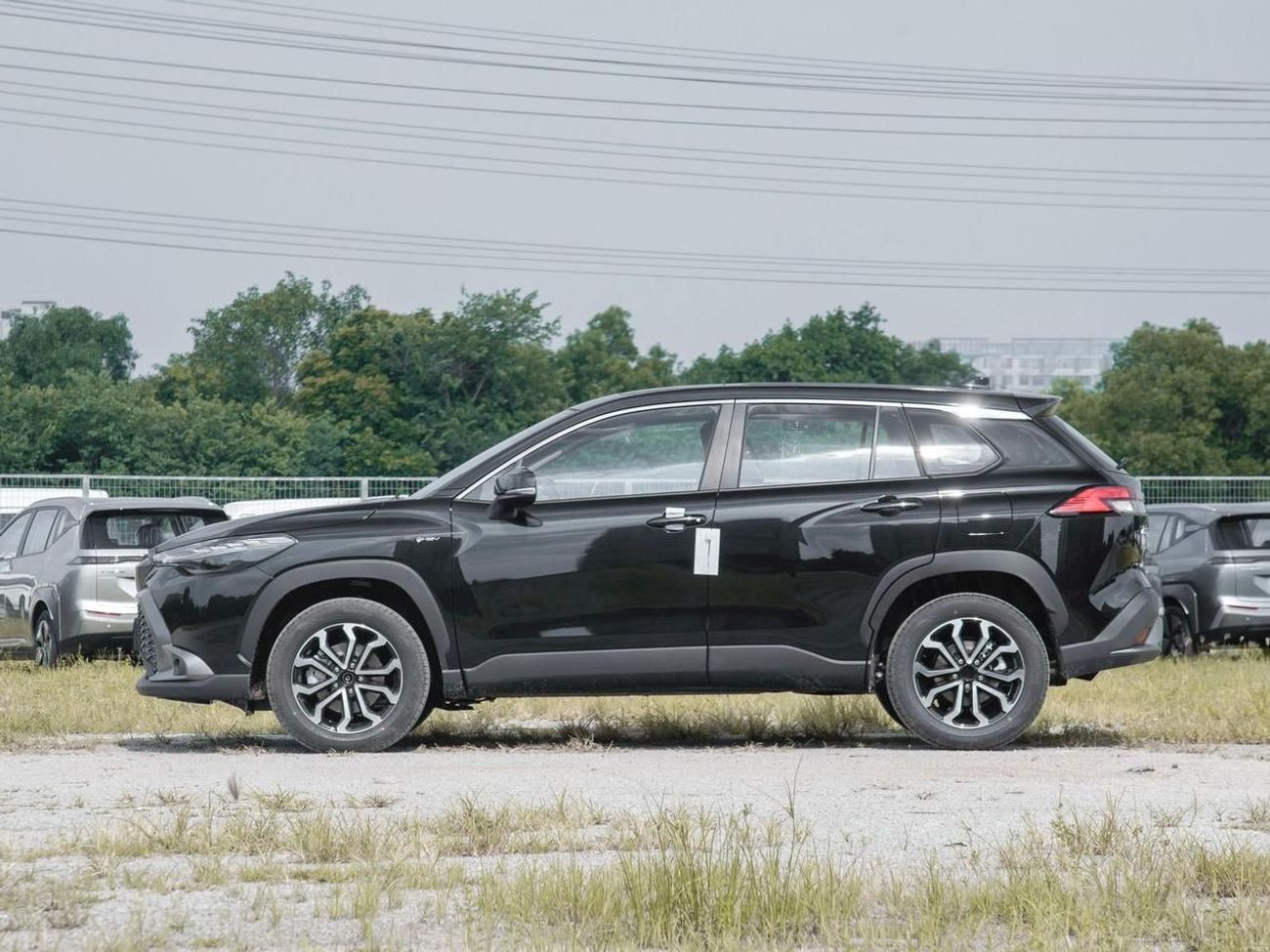 تويوتا فرونتلاندر 2025 TOYOTA FRONTLANDER LUXURY ,2.0L,HYBRID,ELITE,LEAHTER SEAT,DRIVER POWER SEAT,SUNROOF,BACK DOOR P