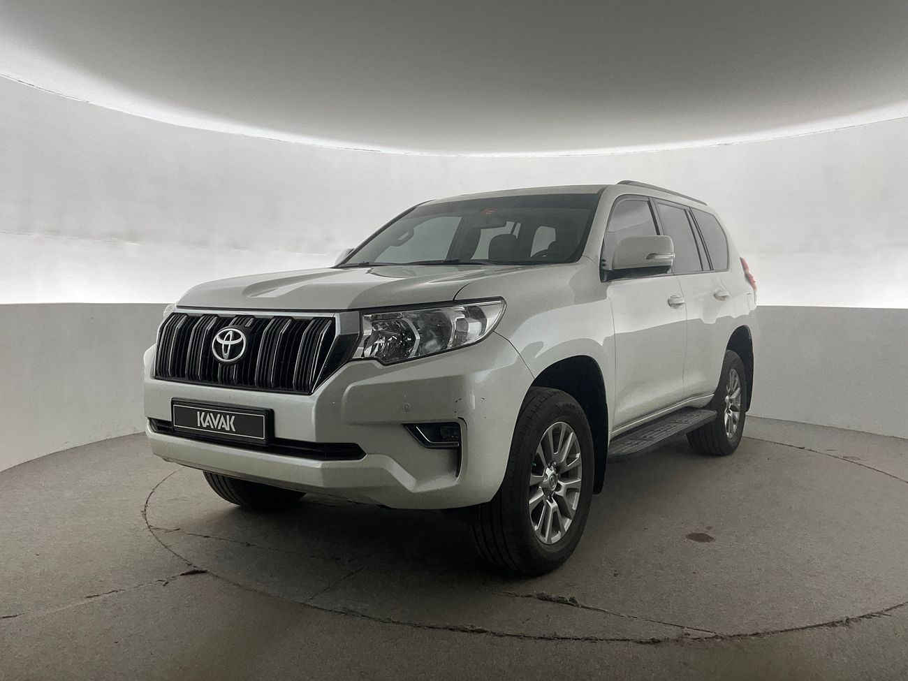 تويوتا برادو GXR | Carnival Sale • UP TO AED 20,000 OFF | شامل الضمان | 0 ﺪﻔﻋﺓ ﺃﻮﻟﻯ