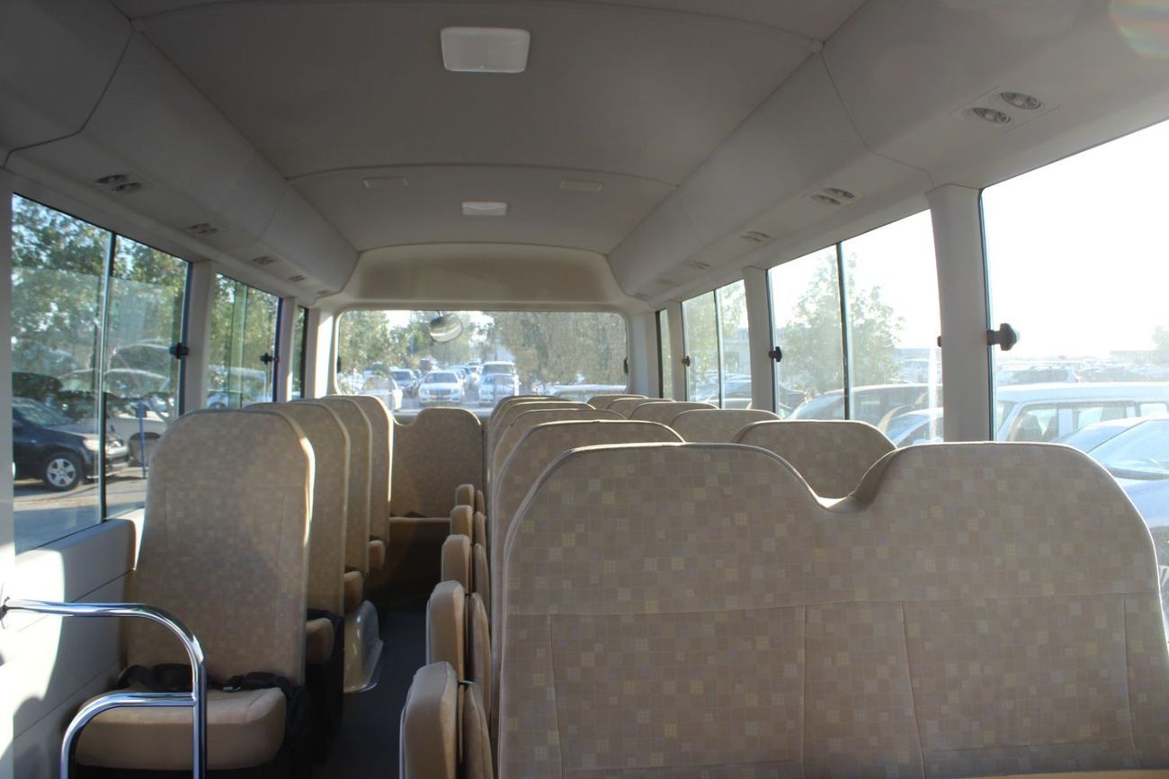 تويوتا كوستر 2026 Toyota Coaster High-Roof 30-Seater 4.2L 6-Cyl Diesel M/T RWD Export Only