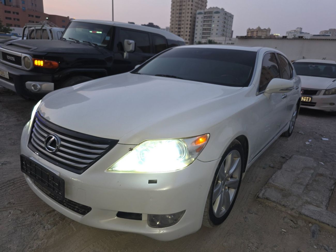 Lexus LS460 L 4.6L