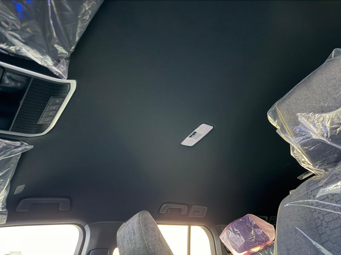 تويوتا لاند كروزر 4.0L GXR V6 PETROL AUTOMATIC TRANSMISSION ( FOR RE-EXPORT ONLY )