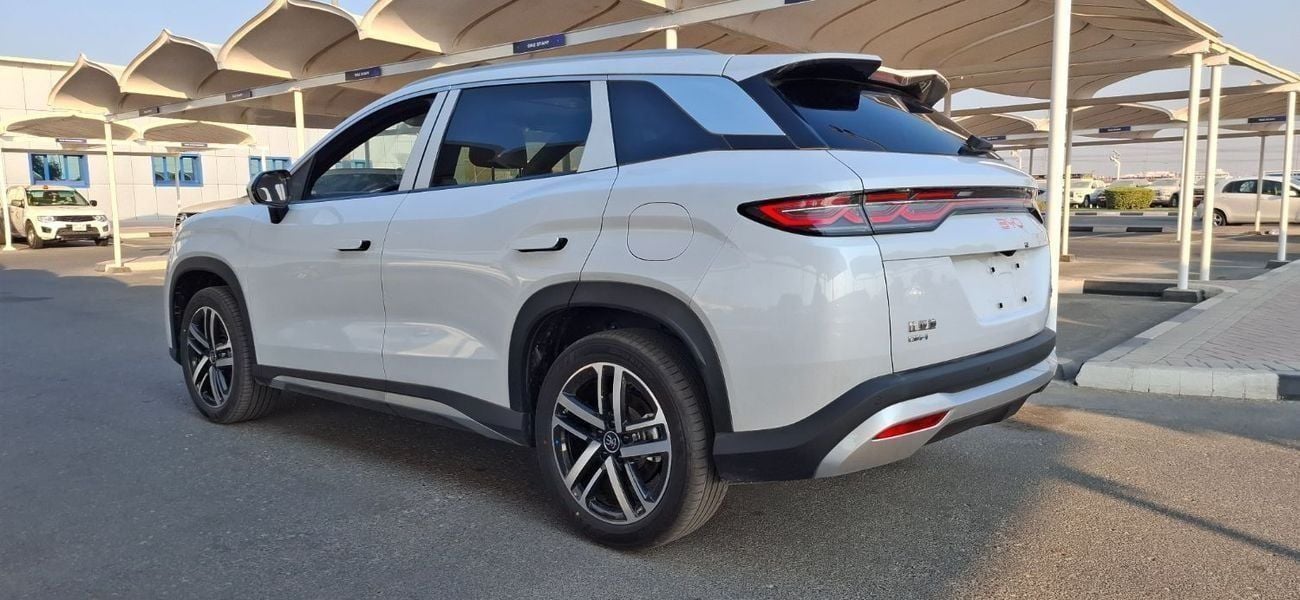 BYD Song L BYD Song L DMi Plug-in Hybrid / 112klm EV