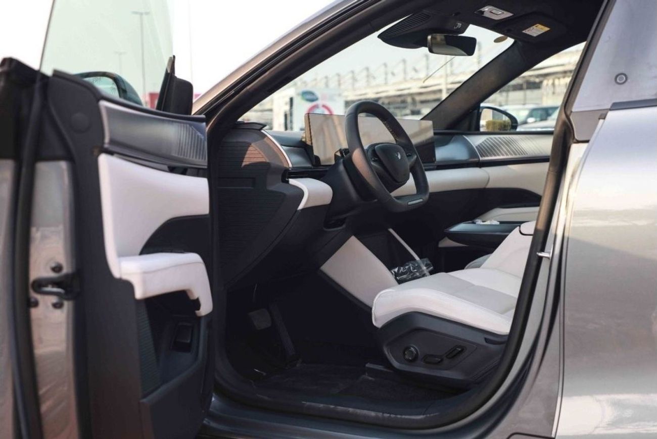 Ji Yue 01 2023 JIYUE 01 MAX - رمادي من الداخل أبيض | Export Only