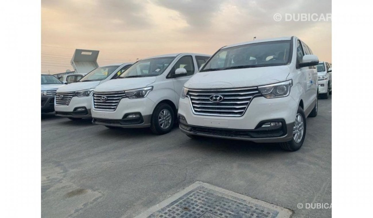 Hyundai H-1 Std Std deasil automatic   12 seats