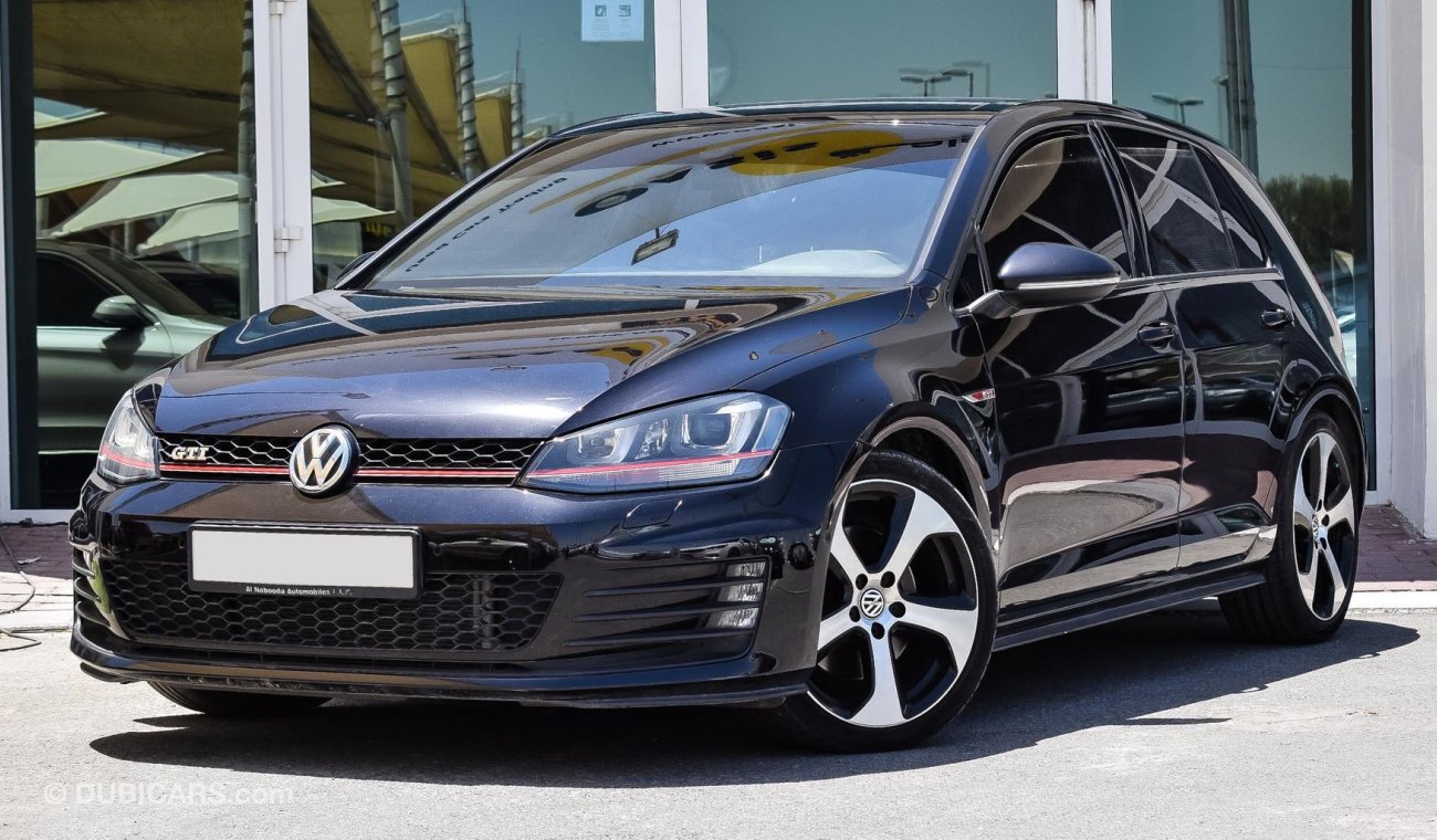 فولكس واجن جولف GTI