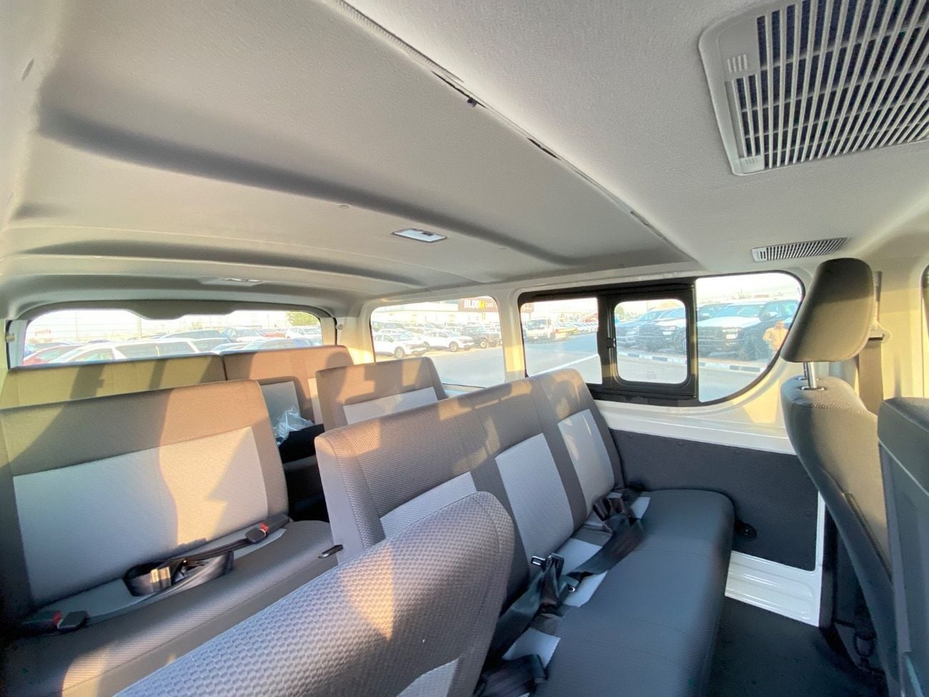 تويوتا هاياس DLS - STD ROOF Commuter Standard 2.8L