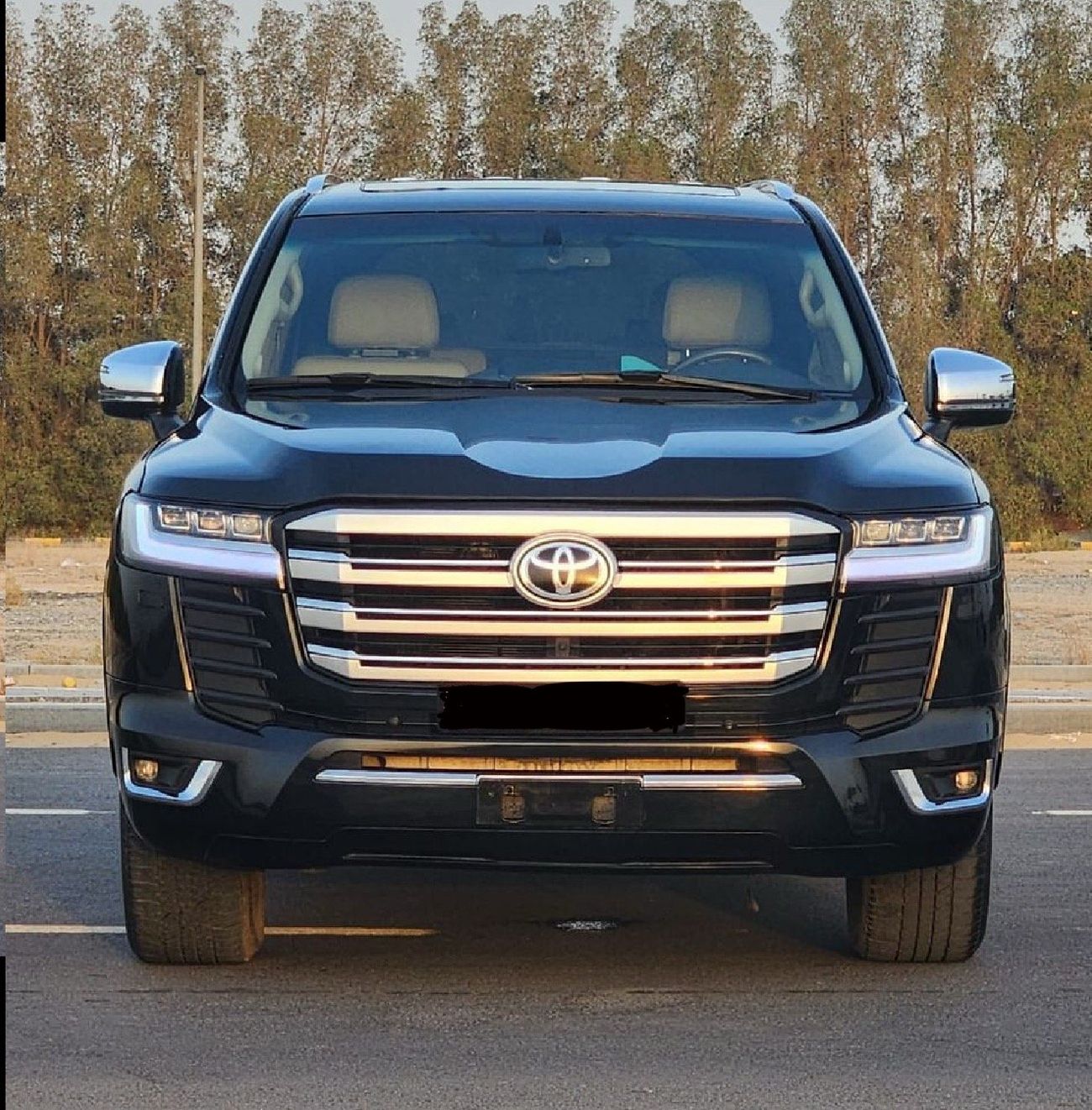 Toyota Land Cruiser GXR 2010 Model Facelift to 2024 Shape LC300 Full Option Car is very clean and Perfect condition