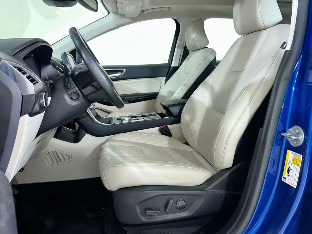 Ford Edge TITANIUM STN323 / FREE INSURANCE + REGISTRATION / AL TAYER MOTORS AL QOUZ SHOWROOM