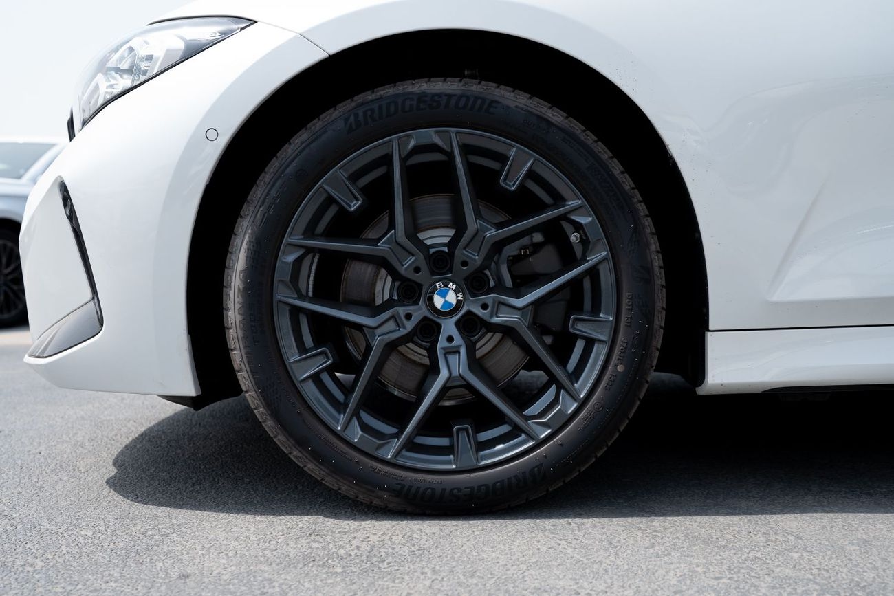 BMW 330i BMW 330Li M Sport Night Package 2025- BE