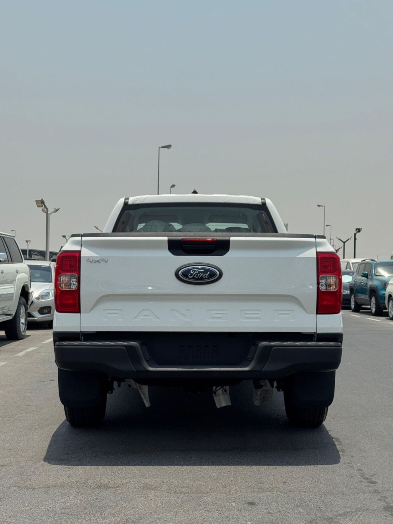 Ford Ranger XL 2.0L LHD Double Cabin Diesel Engine African Specs Automatic transmission 4WD 5 Seats 4 Doors