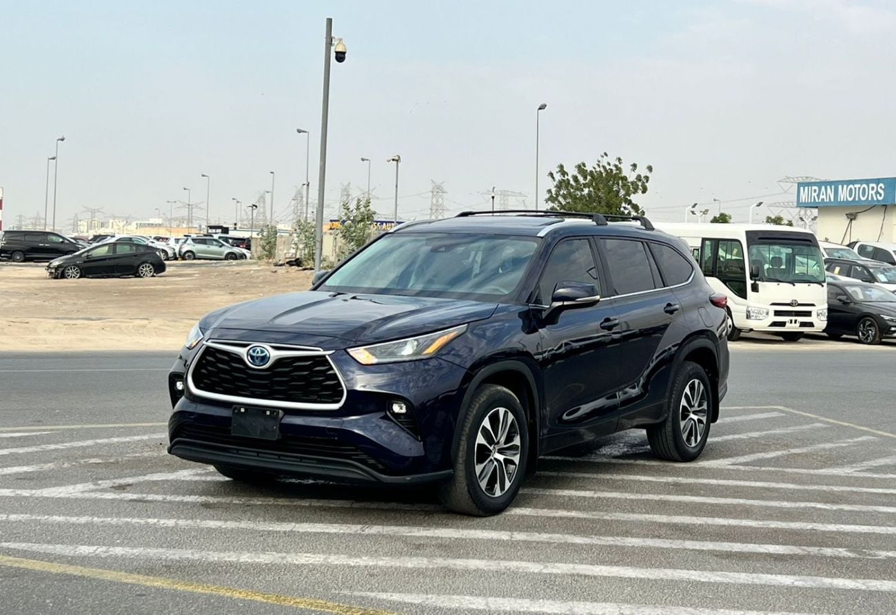 Toyota Highlander 2023 Toyota Highlander Hybrid XLE  Full Option - 2.5L V4 - Sunroof - Rear Camera & Radar Leather Sea