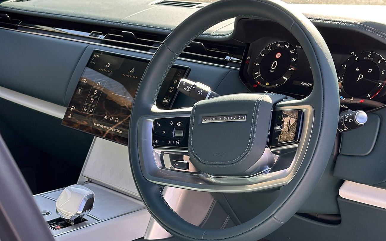 لاند روفر رينج روفر SV 4.4L P615 V8 Right Hand Drive