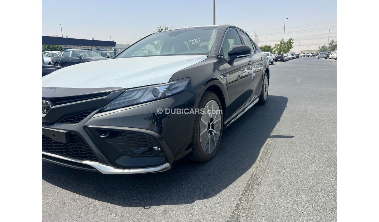 تويوتا كامري 3.5L SPORTS PET A/T - 23YM - BLK_GRY (EXPORT OFFER)
