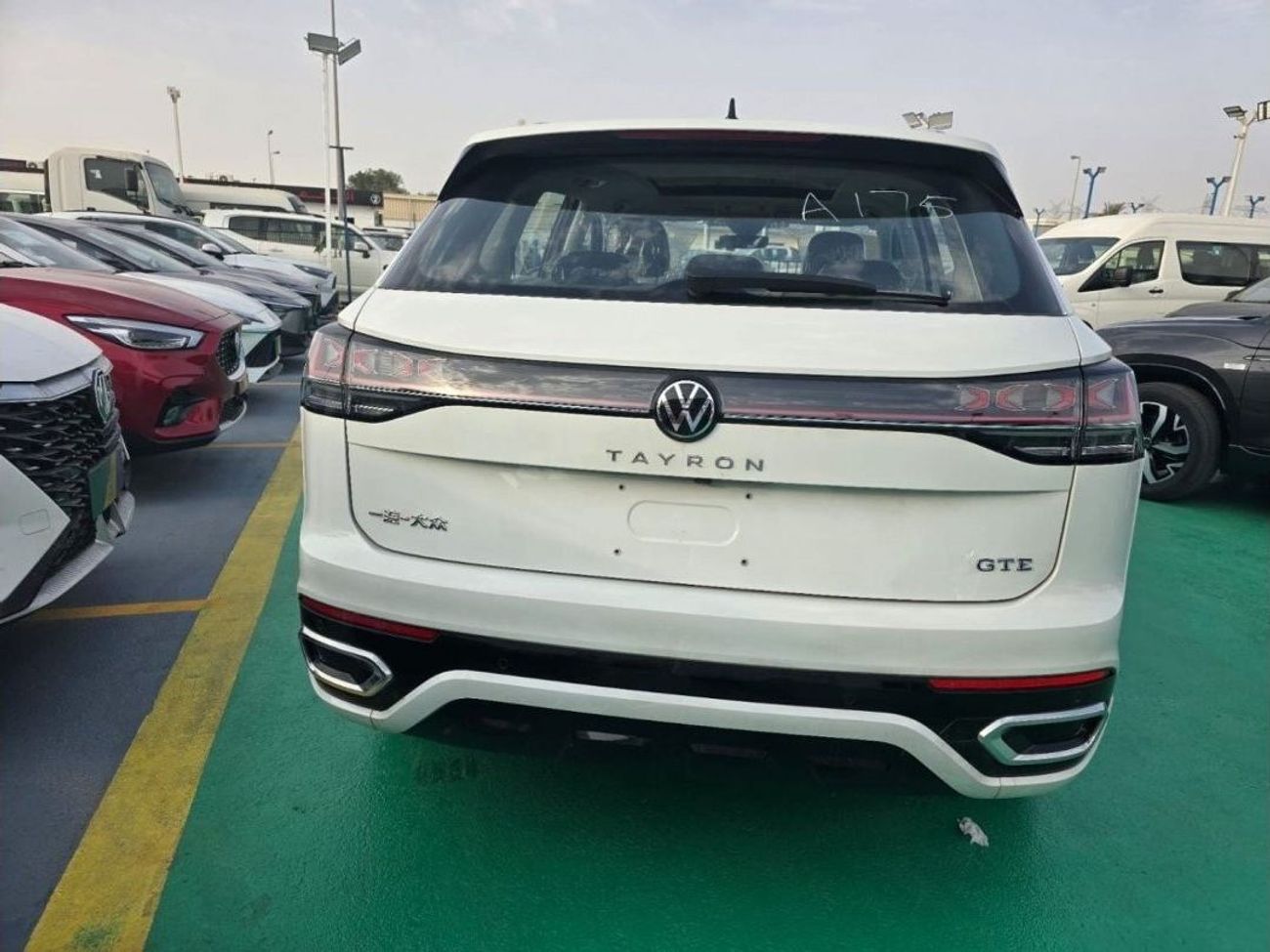 Volkswagen Tiguan VW TAYRON 1.4L HYBRID FULL OPTION 2024
