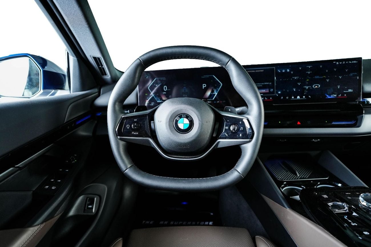 BMW 530i PURE GCC-BMW Warranty service until 2020-FSH With BMW-High Specifications-Metallic Blue