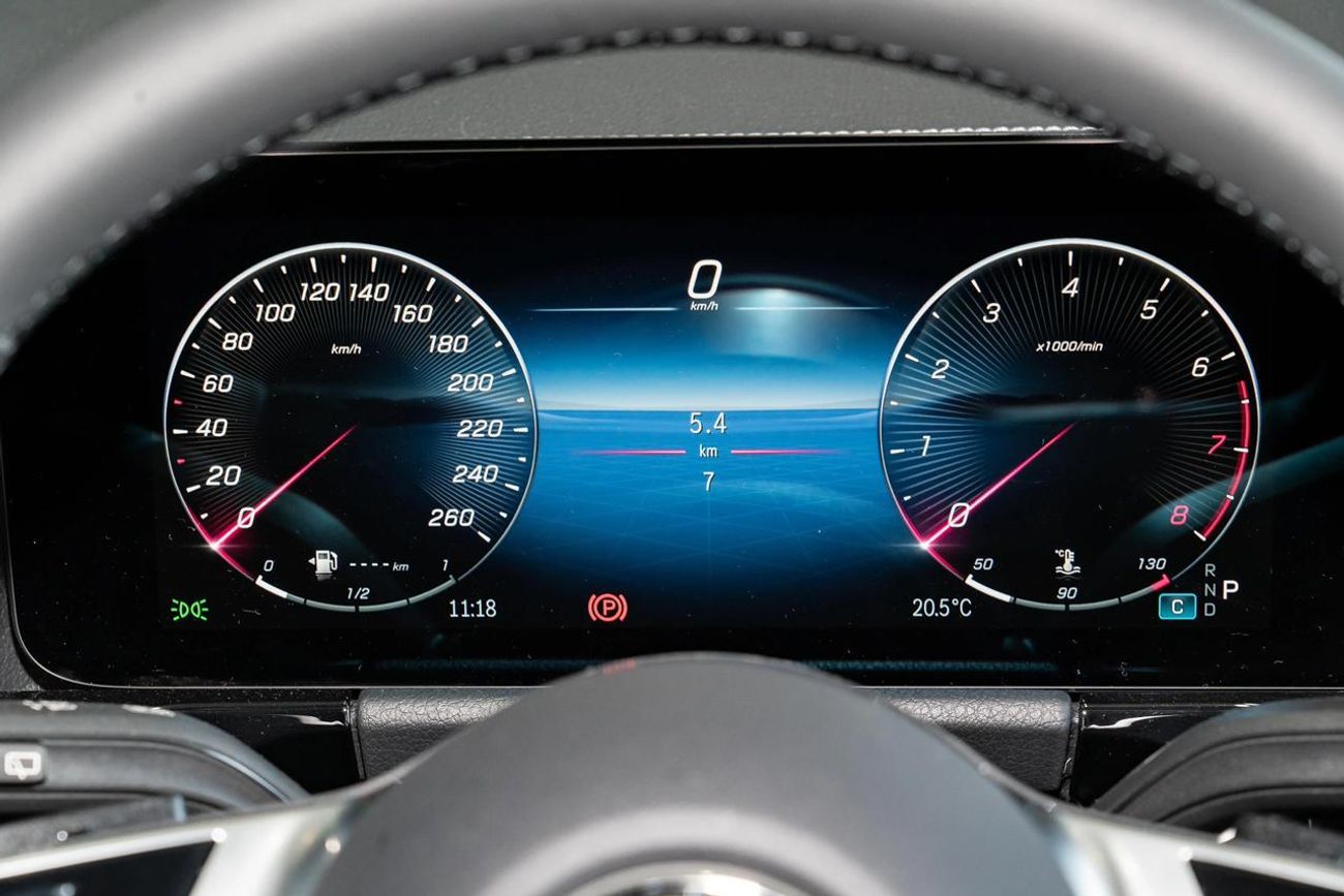 Mercedes-Benz GLA 200 MERCEDES BENZ GLA200 1.3L TURBO FULL OPTION MODEL 2025