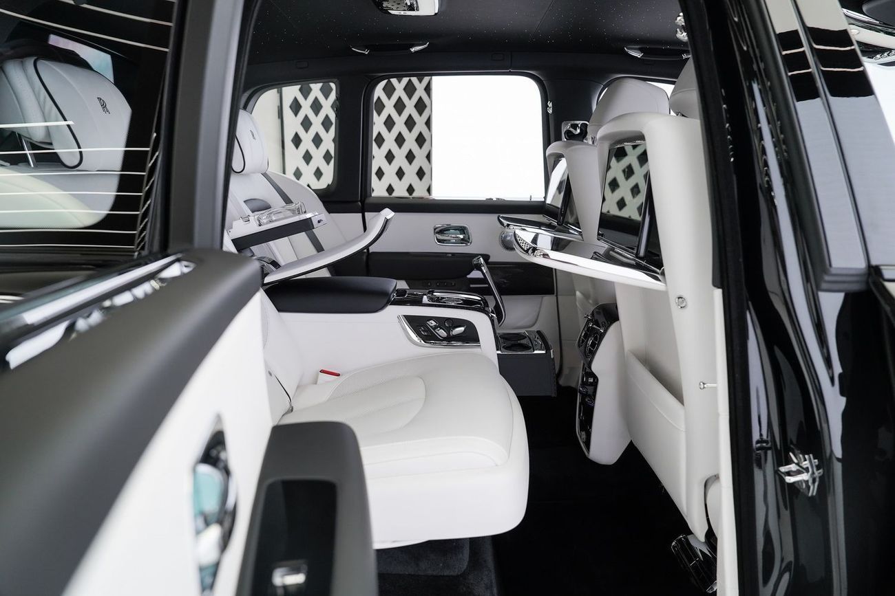 Rolls-Royce Cullinan Rolls Royce Cullinan Black Badge Series 2